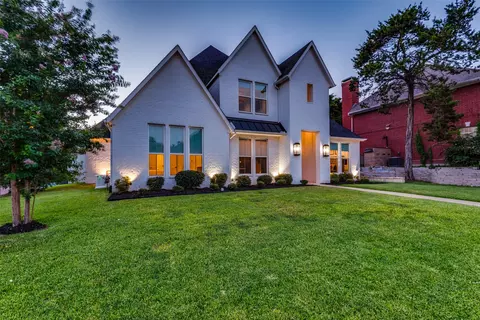 7 Belmont Pl, Duncanville, TX 75116