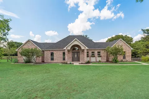 1725 Hearn Ln, Van Alstyne, TX 75495