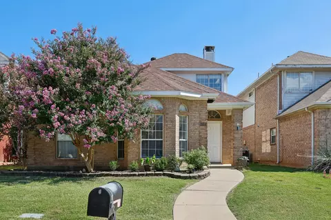 1329 W Branch Hollow Dr, Carrollton, TX 75007
