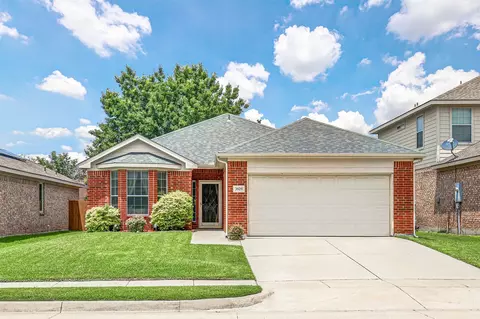 3529 Desert Mesa Rd, Roanoke, TX 76262
