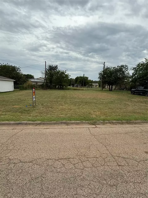 203 Deputy Larry Miller Dr, Granbury, TX 76048