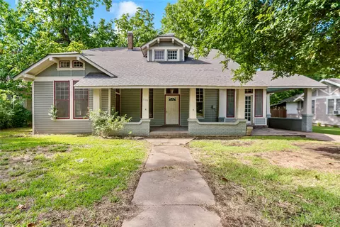 1109 W Main St, Clarksville, TX 75426