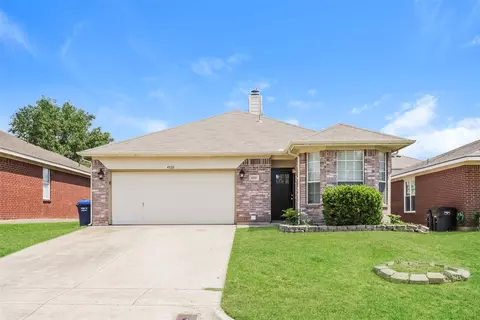 4920 Marina Del Rd, Fort Worth, TX 76179