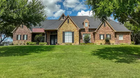 360 Creek Bend Dr, Aledo, TX 76008