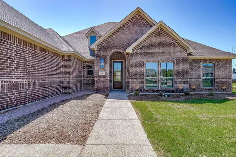 2488 Timber Hills Dr, Burleson, TX 76028
