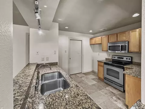 4777 Cedar Springs Rd #9B, Dallas, TX 75219