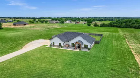 120 Copper Branch Rd, Whitesboro, TX 76273
