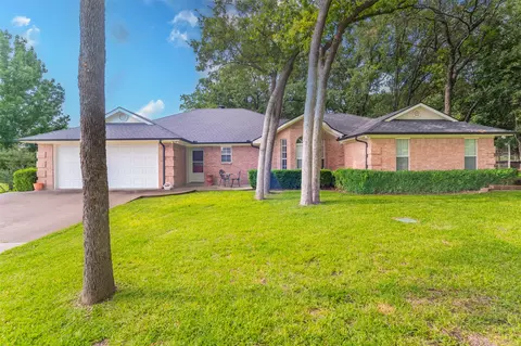 739 Lake Dr, Weatherford, TX 76085
