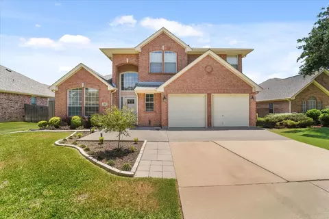 627 Gwyndellons Ln, Grand Prairie, TX 75052