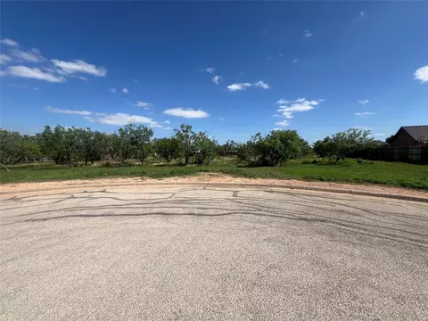 4574 La Hacienda Dr, Abilene, TX 79602