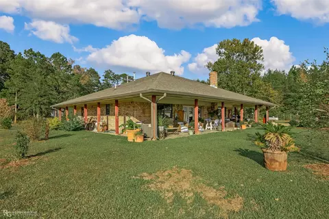 275 Rays Camp Apt A Rd, Coushatta, LA 71019 photo 4