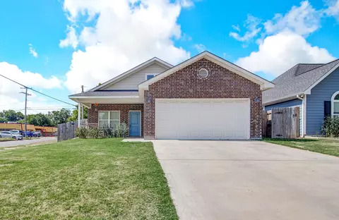 724 E Jessamine St, Fort Worth, TX 76104