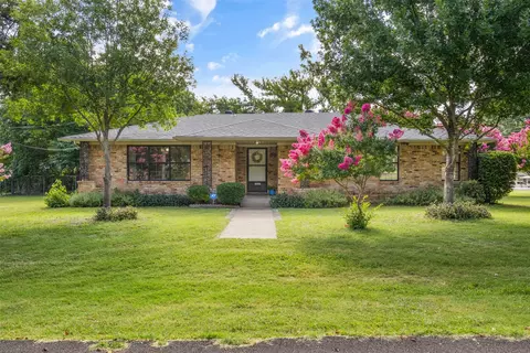 1037 Cedar Trail Dr, Cedar Hill, TX 75104