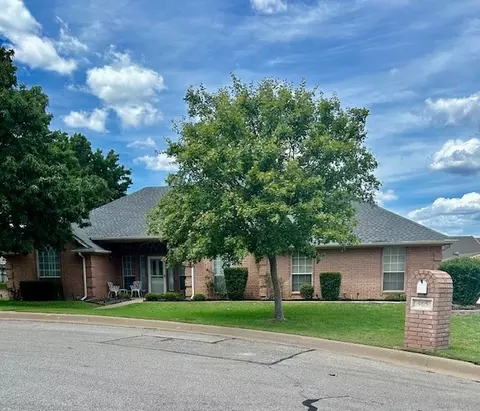 905 Jonathan Ct, Weatherford, TX 76086