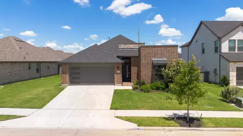 6933 Aster Dr, Venus, TX 76084