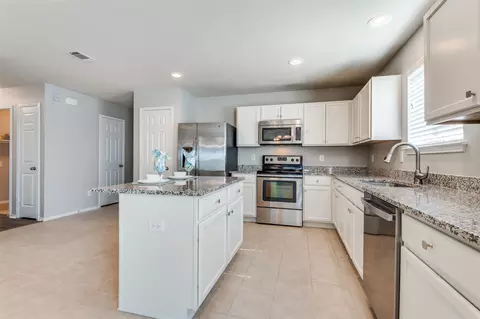 213 Fossil Bridge Dr, Fort Worth, TX 76131
