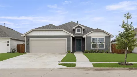 8021 Grotto Dr, Royse City, TX 75189