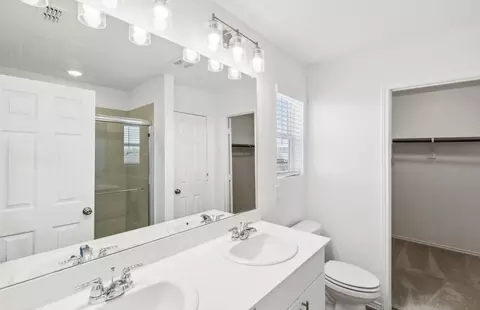 Bath - 1641 Ackerly Dr, Forney, TX 75126 photo 2 of 3