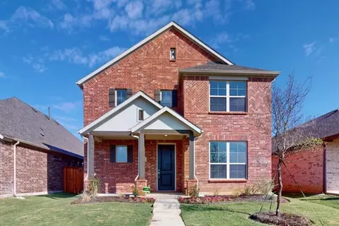1136 S Hill Dr, Crowley, TX 76036