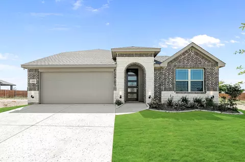 1325 Grand Meadows Dr, Godley, TX 76044