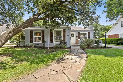 3721 Hilltop Rd, Fort Worth, TX 76109