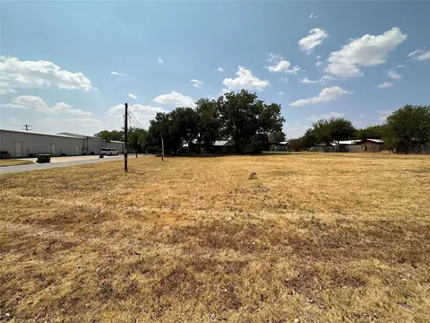 1113 Wren St, Glen Rose, TX 76043