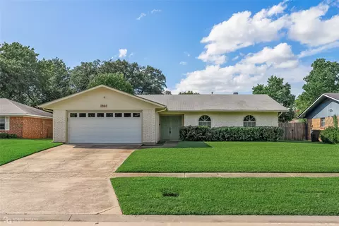 1901 Pluto Dr, Bossier City, LA 71112