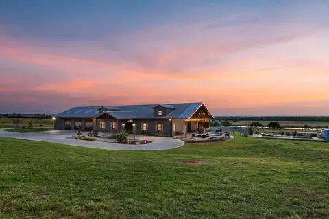 793 Morris Rd, Byers, TX 76357