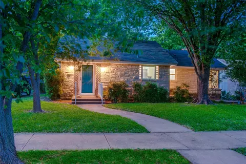 2209 Lawndale Dr, Dallas, TX 75211