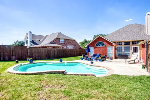 4513 Lake Ridge Dr, The Colony, TX 75056