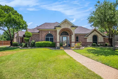 8300 Waterfront Ct, Fort Worth, TX 76179