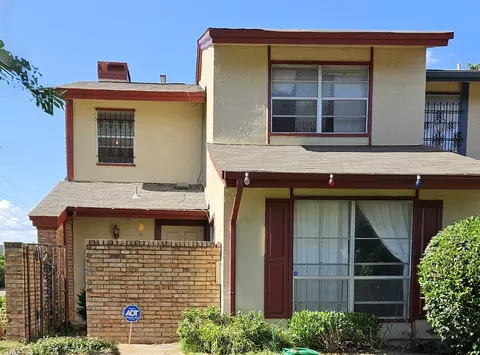 2029 Court Pl, Garland, TX 75041