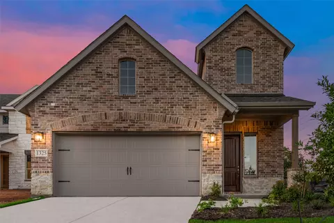 1325 Hickory Ct, Weatherford, TX 76086