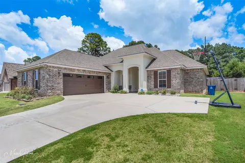 42 Crowder Dr, Benton, LA 71006