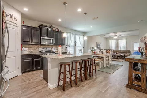 1208 Pacifica Trl, Cleburne, TX 76033 photo 9