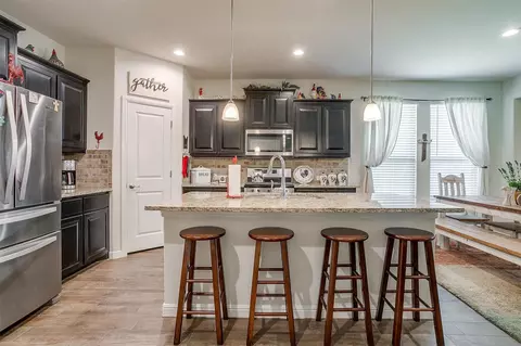 1208 Pacifica Trl, Cleburne, TX 76033 photo 13