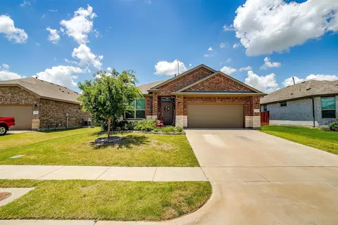 1208 Pacifica Trl, Cleburne, TX 76033 photo 2