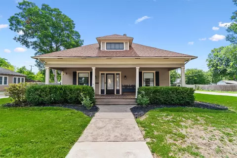 300 E University Ave, Waxahachie, TX 75165