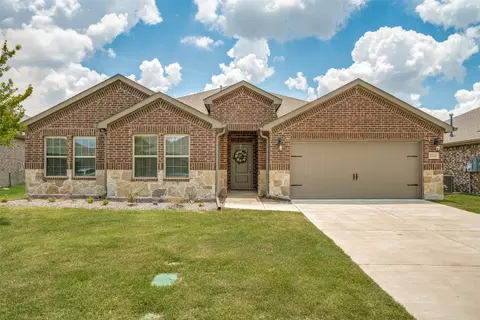 Exterior - 2113 Hampton St, Anna, TX 75409 photo 2 of 5