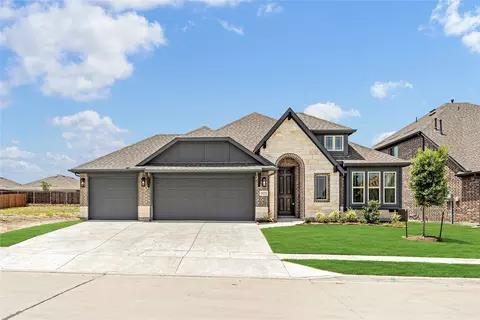 805 Hunter Trace Ln, Lavon, TX 75166