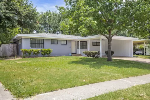 1922 Pilgrim Dr, Irving, TX 75061