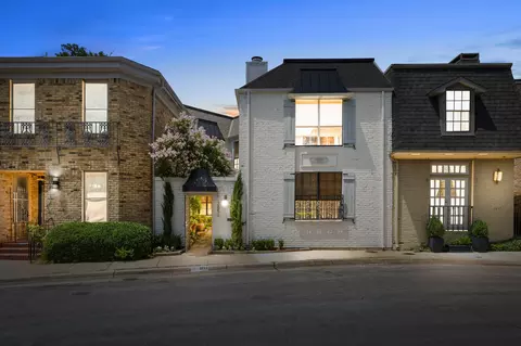 3851 S Versailles Ave, Dallas, TX 75209