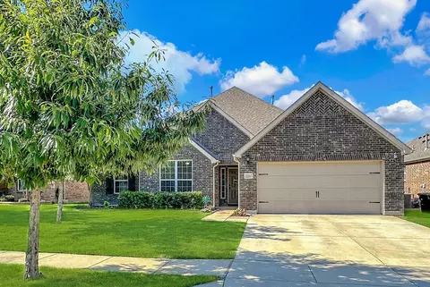 2104 Chiangus Trl, Fort Worth, TX 76131