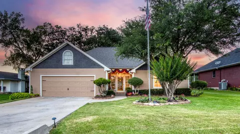 103 Cocopa Dr, Lake Kiowa, TX 76240
