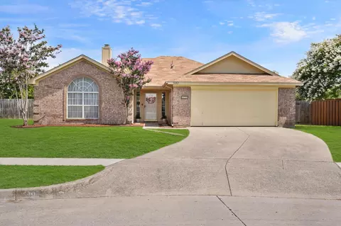 540 Brandy Ct, Saginaw, TX 76179