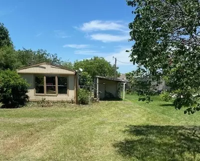 6105 S Lakeside Hills Ct, Granbury, TX 76048