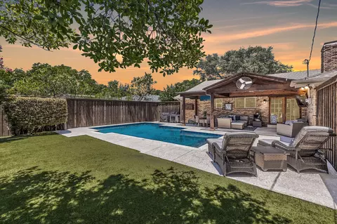 11142 Shortmeadow Dr, Dallas, TX 75218