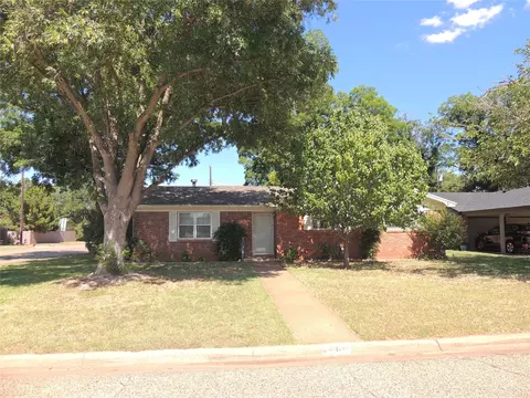 2301 S Elmwood Dr, Abilene, TX 79605
