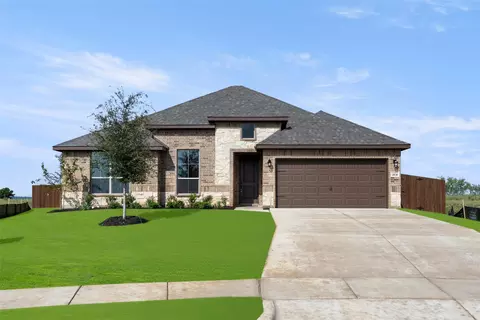 1818 Golden Meadow Ct, Cleburne, TX 76033