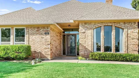 816 Smokerise Cir, Denton, TX 76205
